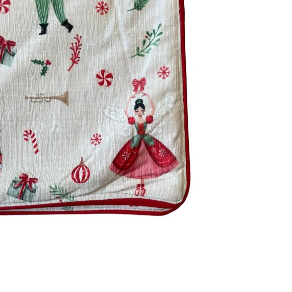 Cupcakes & Cashmere NUTCRACKER BALLET Christmas Placemats 13x19 Set of 4 NEW - Picture 5 of 11